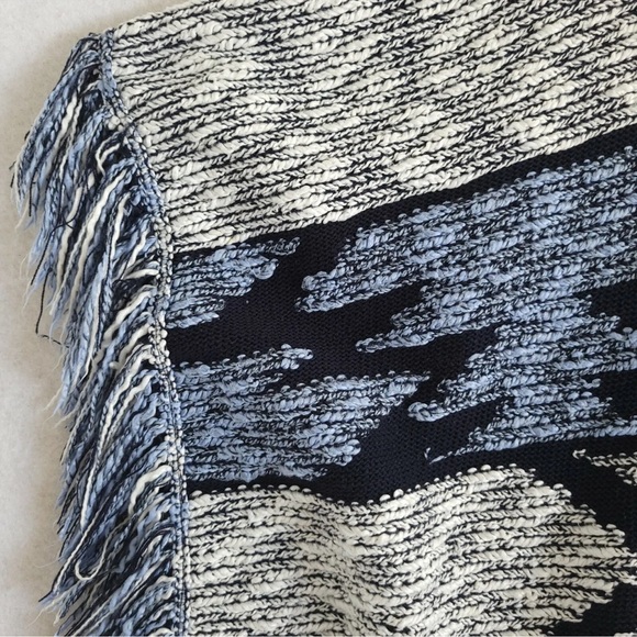 🎉🎉HOST PICK🎉🎉INC Poncho Sweater Womens PM/PL Blue Aztec Pattern Fringe NWOT - Picture 6 of 8